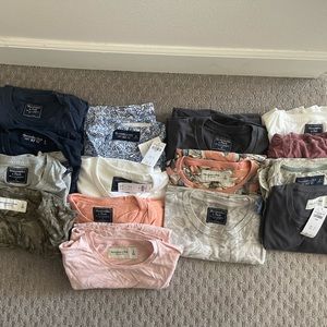Lot of 15 mens Abercrombie and Fitch T-shirts